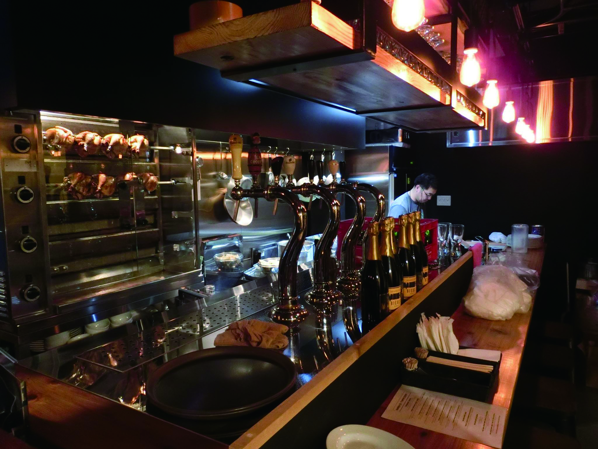 Niseko-Taproom-03